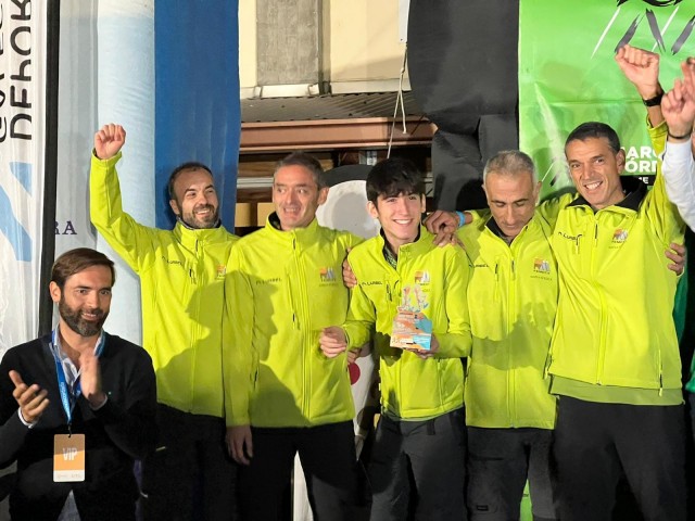 Raúl Martí, Carlos Requena i Miguel Soler celebrant la segona posició