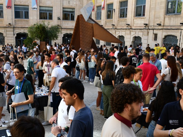 Estuadiants al Campus, en imatge facilitada per la UPV