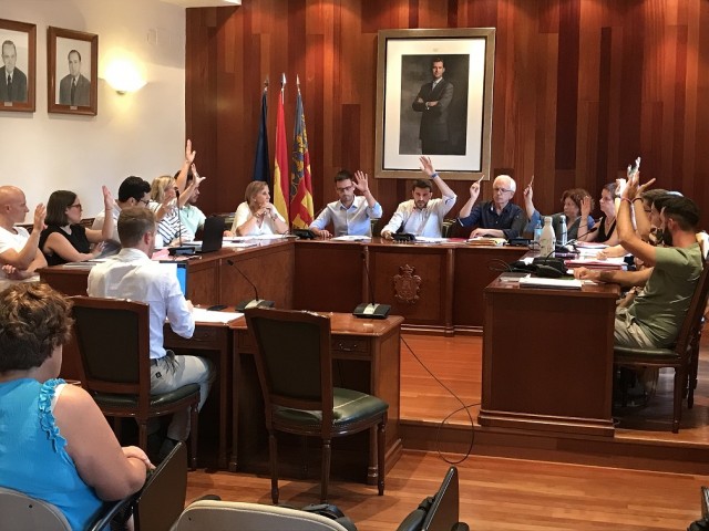 El Ple Municipal aprova el recolzament de l&rsquo;Ajuntament de Cocentaina a l&rsquo;Acad&egrave;mia Valenciana de la Llengua