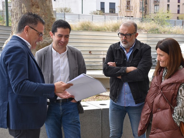 José Ramón González, Toni Francés, Jordi Martínez i Lorena Zamora visitant el museu. 