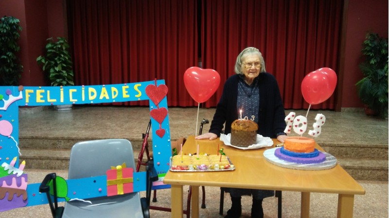 Catalina Mart&iacute;nez celebra els seus 103 anys