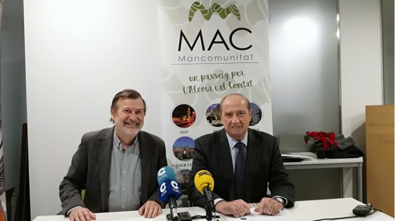 Manolo Gomicia, gerent de la Mancomunitat; i Jesús Casanova, director del CEEI Alcoi-València