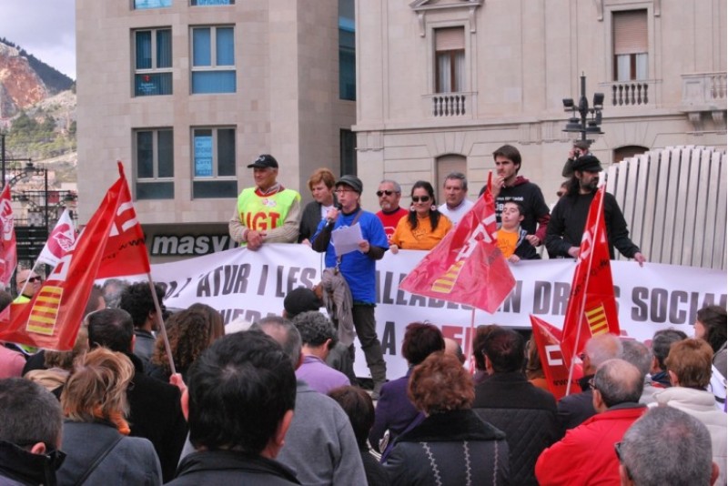 2.500 veus en contra de l’atur i les retallades en drets socials