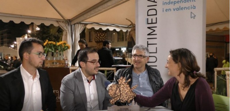 Membres de la Colla Mal Passet durant l'entrevista amb ARAMULTIMÈDIA 