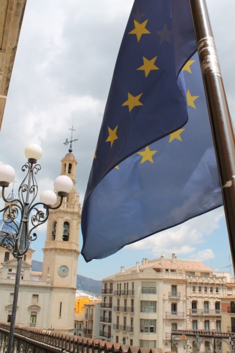 Alcoi celebra els seus èxits en l'àmbit europeu en el 'Dia d'Europa'   / Ajunt. Alcoi