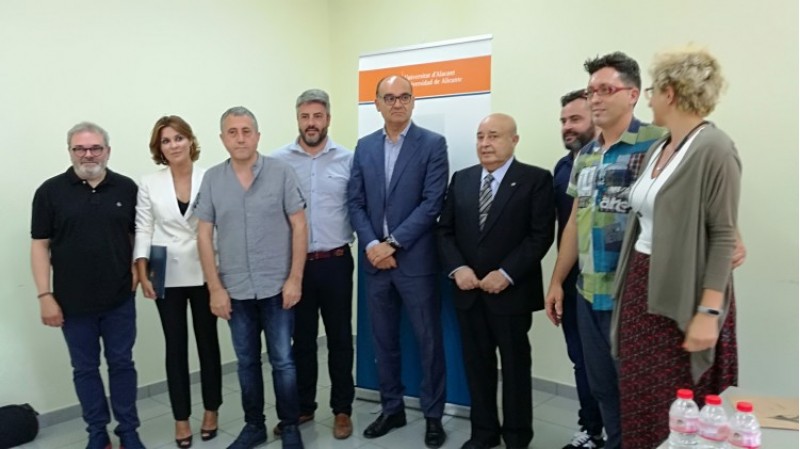 Representants de la Fundació Mutua Levante, la Universiotat d'Alacant, l'Ajuntament d'Alcoi i la Cambra de Comerç
