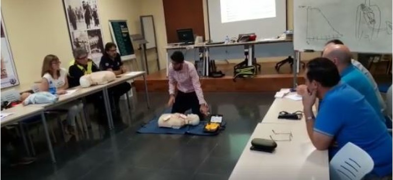 Formació en desfibril.ladors / AM