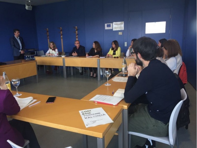 Alcoi triat per a col·laborar en la implantació del Codi Ètic a la Comunitat Valenciana / Ajunt. Alcoi