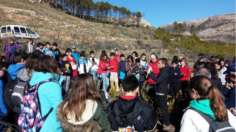 Els joves, experimentant a Serelles /AM