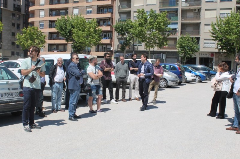 Els arquitectes visiten la plaça d'Al-Azraq