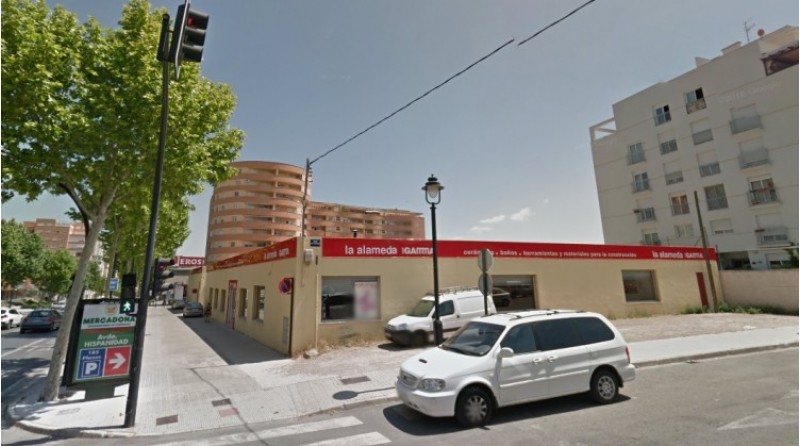 Imatge del Google Maps del número 18 de l'avinguda de València, on s'instal·larà el Burger King