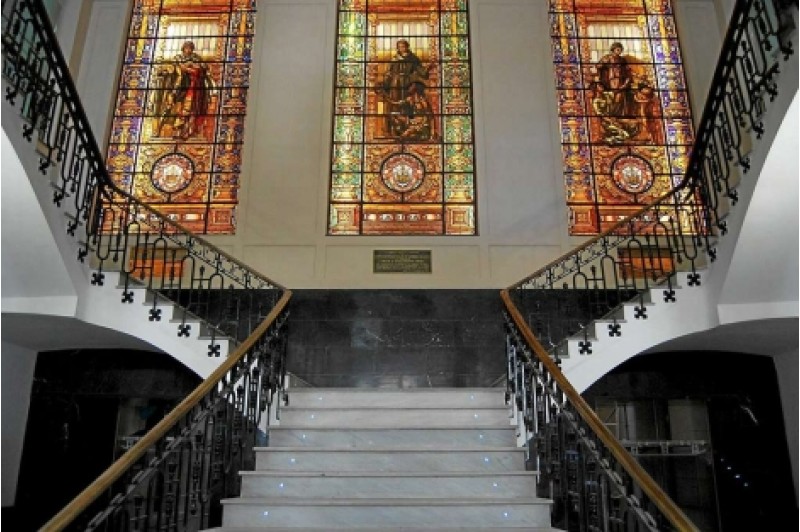 Escala principal de l'edifici del CADA / J.ORTS