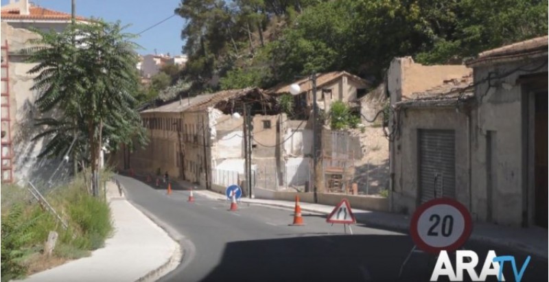 Ja s'han demolit les fàbriques que pertanyien a l'Ajuntament / R. Lledó