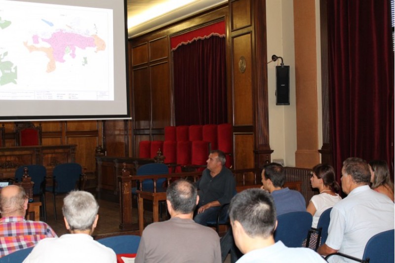Jordi Martínez i l'empresa Lovic expliquen el plec a oposició i consell de participació de Medi Ambient / Ajuntament