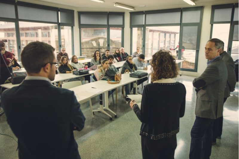 Cristina Muriana ja rebut el premi al millor TFG Càtedra AITEX - UPV d'Alcoi / AITEX