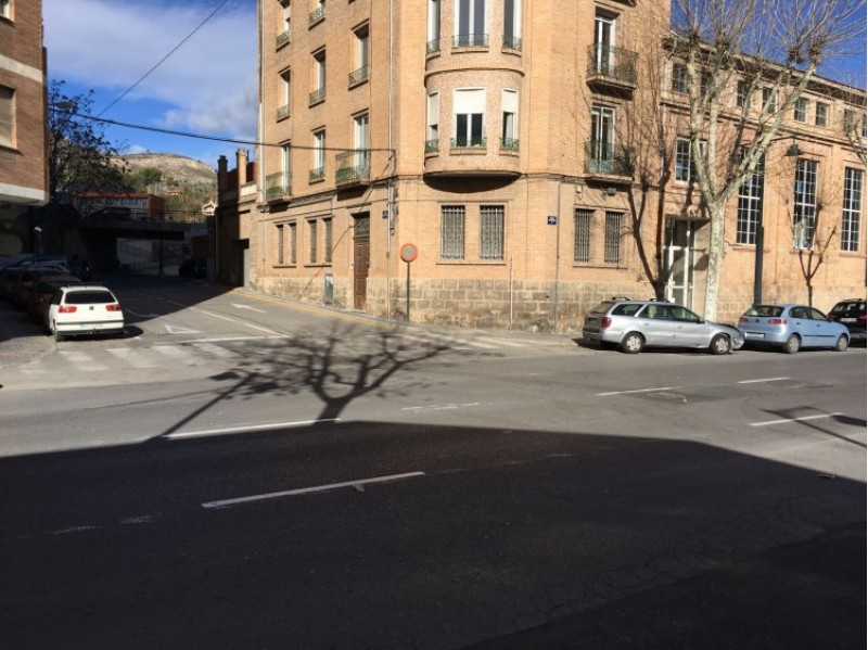 Cs demana un semàfor a la cruïlla de Joan Gil Albert amb Terrassa