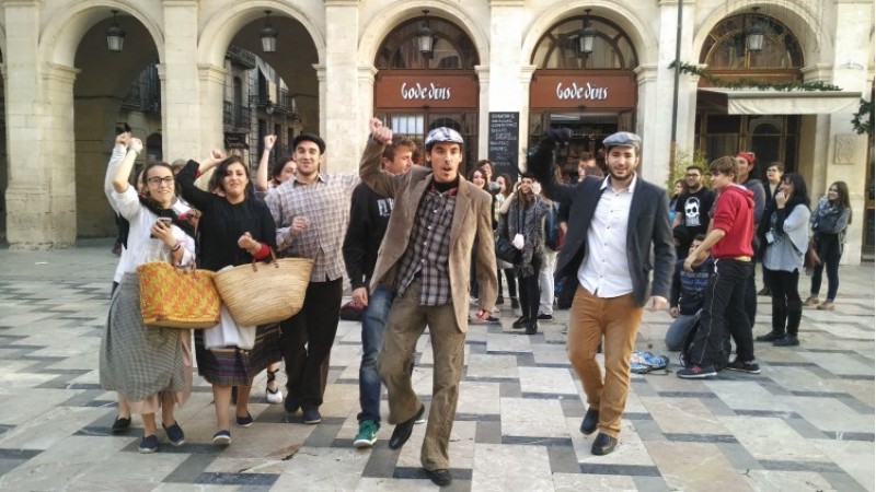 Alumnes del CIP Batiu escenifiquen la ruta per als alumnes de l'IES Andreu Sempere/AM