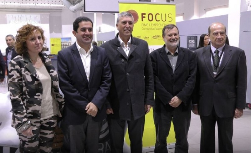 Júlia Company, Toni Francés, Rafa Climent, Manolo Gomicia i Jesús Casanova al Focus Pime a Alcoi / AM