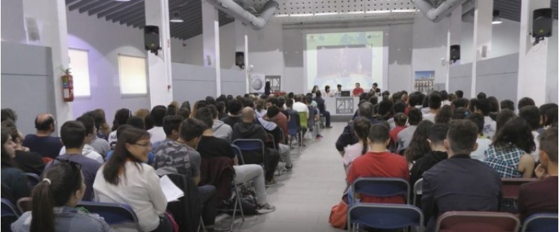 Jornada a l'Àgora / AM