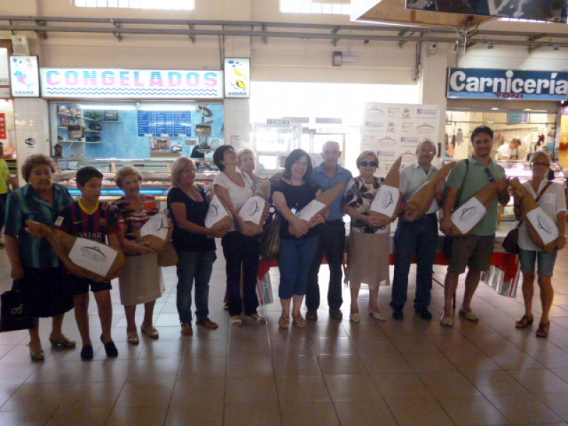 Els guanyadors amb el president del Mercat, Francisco Marset / AM