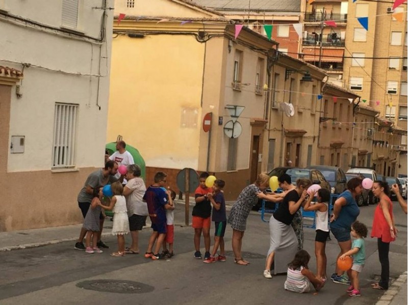 El barri Els Clots ho passa en gran en el seu primer dia de festes