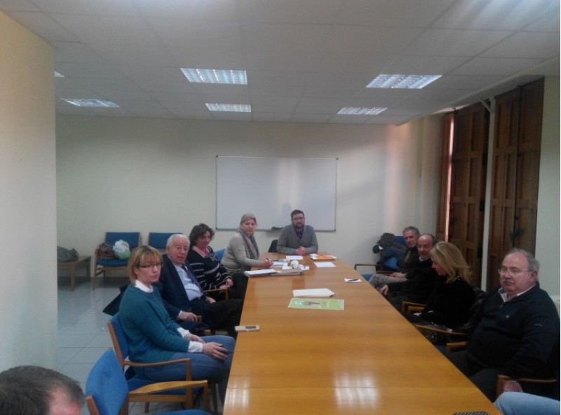 Reunió d'AlCentro amb diversos membres d'associacions i entitats d'Alcoi que donen suport a les reivinidcacions