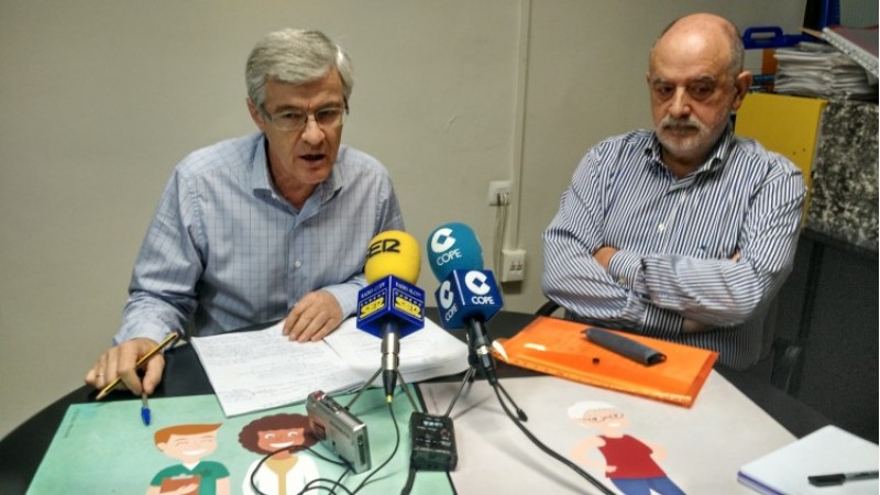El director de l'àrea de salut d'Alcoi, José Fenollar, presenta la campanya de la grip 2016-2017