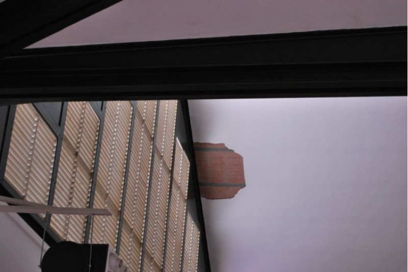 Desperfecte al sostre del mercat./ AMC
