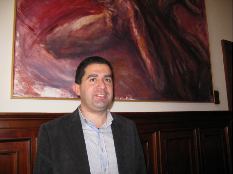 Antoni Francés, al seu despatx /NL