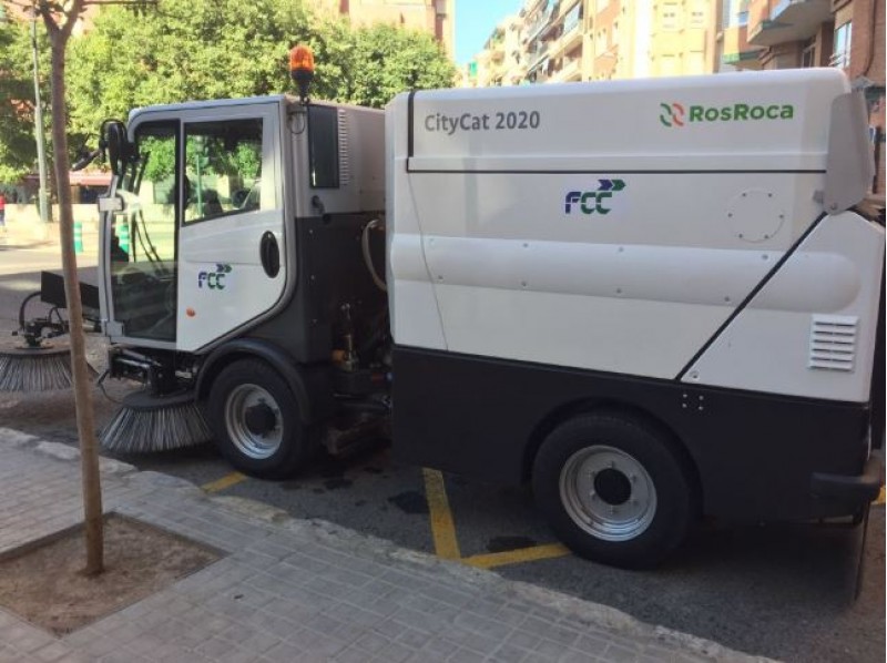 Vehicle que ja circula per Alcoi / R. Lledó