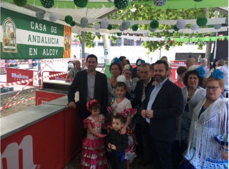 Toni Francés, Miguel Conde i Raül Llopis amb representació de la Casa d'Andalusia / R. Lledó