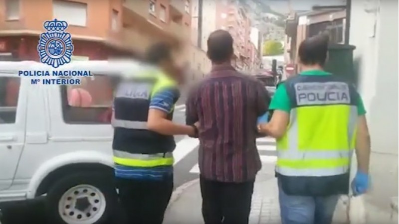 El moment de la detenció, imatge cedida per la Policia Nacional