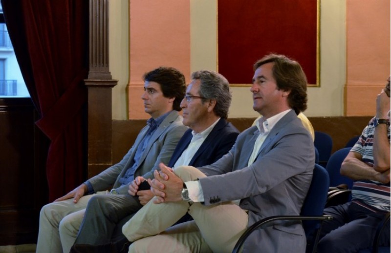 La familia Alberola ha estat present durant tot el plenari / RCM