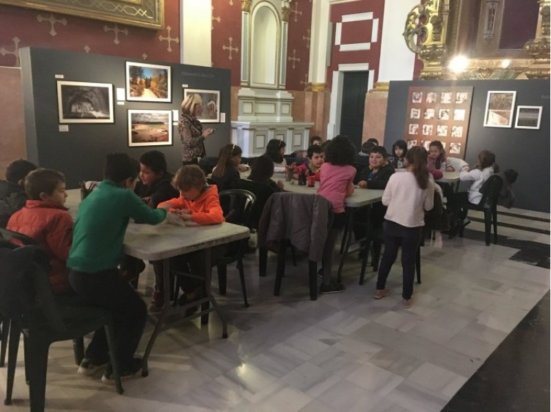 Escolars a la Capella / Ajuntament d'Alcoi