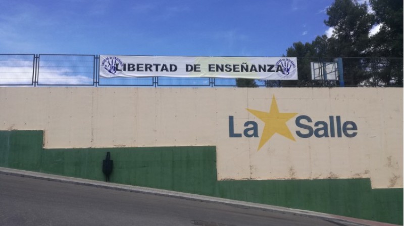 La Salle estima que 40 alumnes s'han quedat sense plaça a Alcoi i reclama que li retornen l'aula de Batxiller