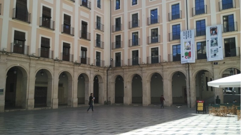 La plaça de Dins, també en la Mostra de Teatre/AM