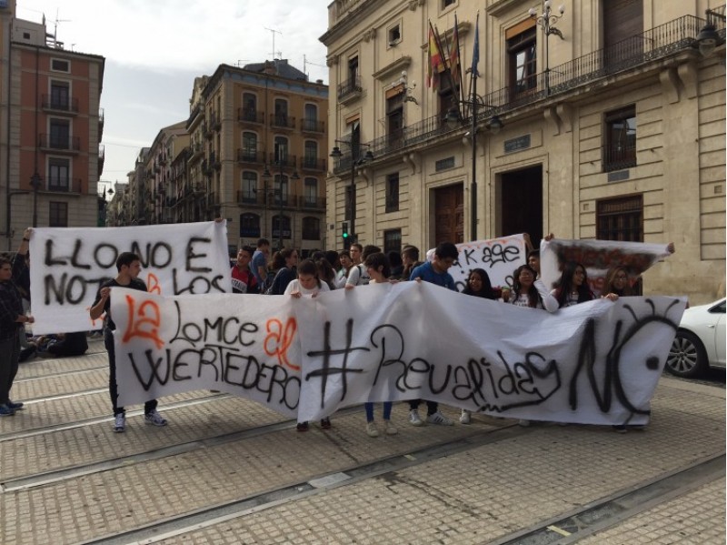 Alumnes que hi han secundat la vaga / R. Lledó