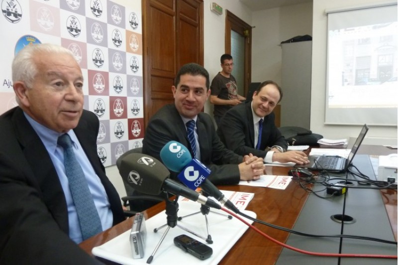 Enrique Rico, l'alcalde Toni Francés i el director d'IMEX José Terreros/AM
