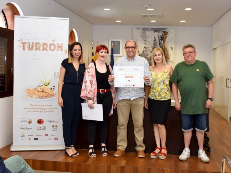  Les millors tapes de l'edició del Tapeando a Xixona són les del restaurant L’Entrepà i la Cerveseria Doble L / Xixona