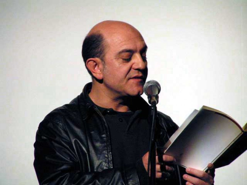 'Estranyament' és el 10é llibre de poesia de Manel Rodríguez./ AM
