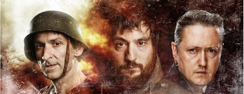 Albert Pla, Refree i Fermin Muguruza representen 'Guerra', un musical de Pepe Miravete./ AM