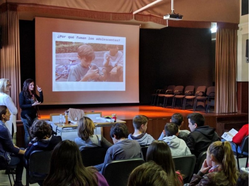 Més de 1250 escolars alcoians han rebut informació sobre els riscos del tabaquisme / Raúl Sandoval