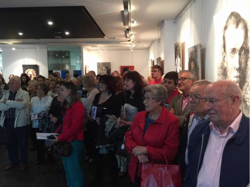 De gom a gom la Sala d'Exposicions de Mutua Levante / R. Lledó