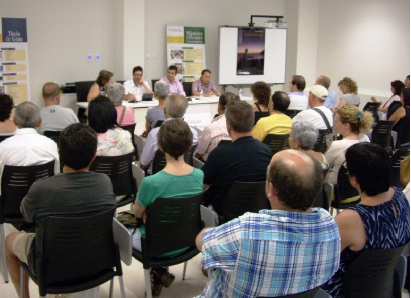 Presentació del llibre 'Café del temps' de Joan Borja en Cocentaina / AC