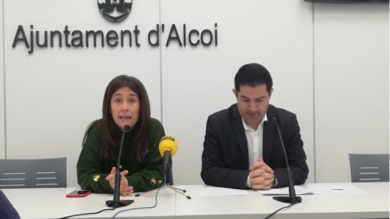 La regidora de patrimoni Lorena Zamorano detalla el projecte, que tindrà na durada de dos anys