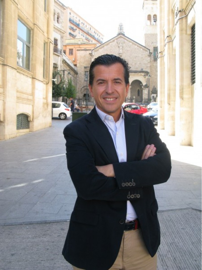 Rafa Miró, a la plaça de la Universitat /AM