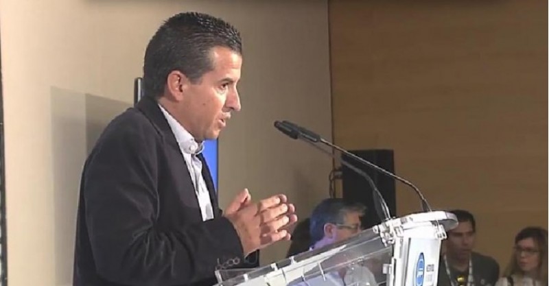 Rafa Miró en un acte con a responsable de la GVA/AM