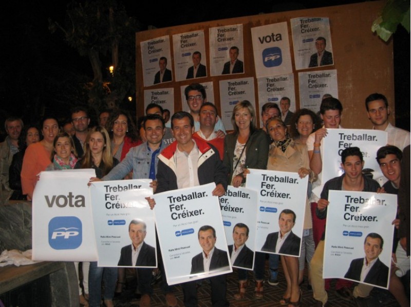 El grup popular, la nit de dijous/AM