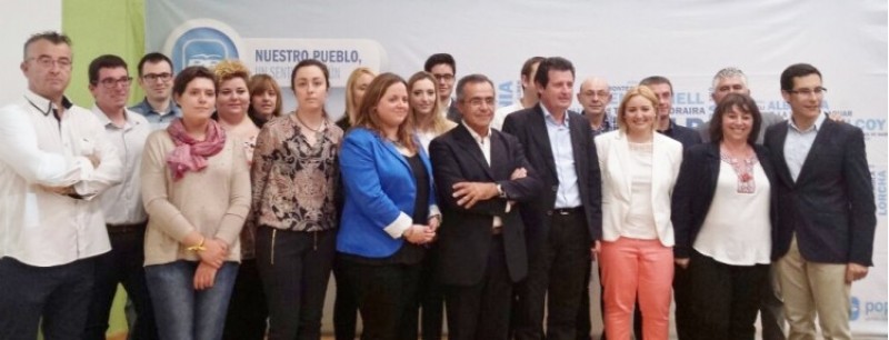 Ciscar amb el candidat i els membres de la llista /AM
