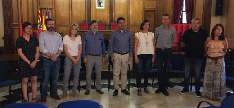 Toni Francés amb els 8 regidors socialistes / R. Lledó